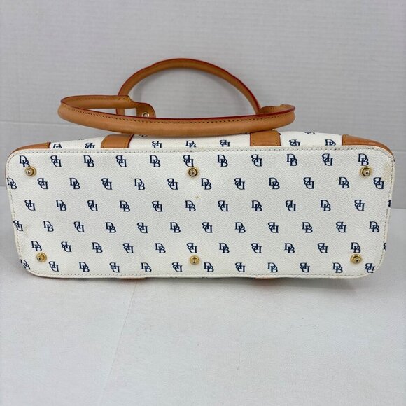 Dooney & Bourke Domed Satchel White Signature Logo Crossbody Strap Glasses Case - Picture 9 of 16
